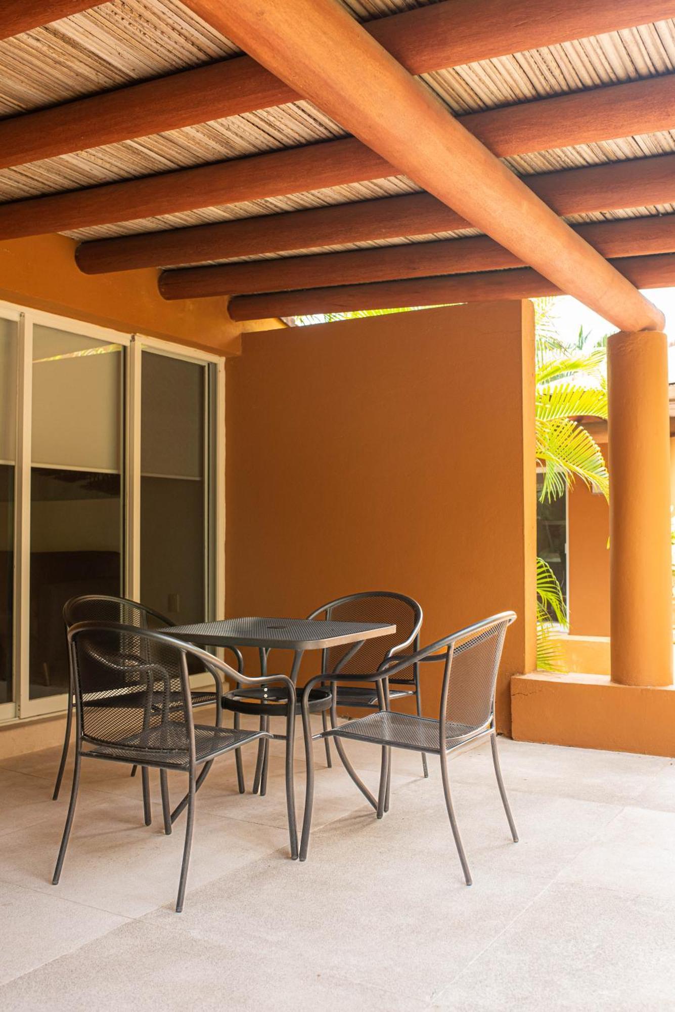 Hotel Ixzi Plus Ixtapa  Exteriér fotografie