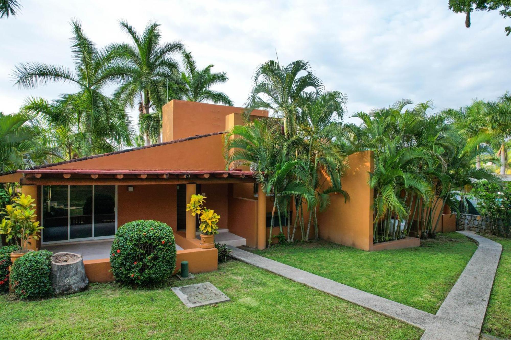 Hotel Ixzi Plus Ixtapa  Exteriér fotografie