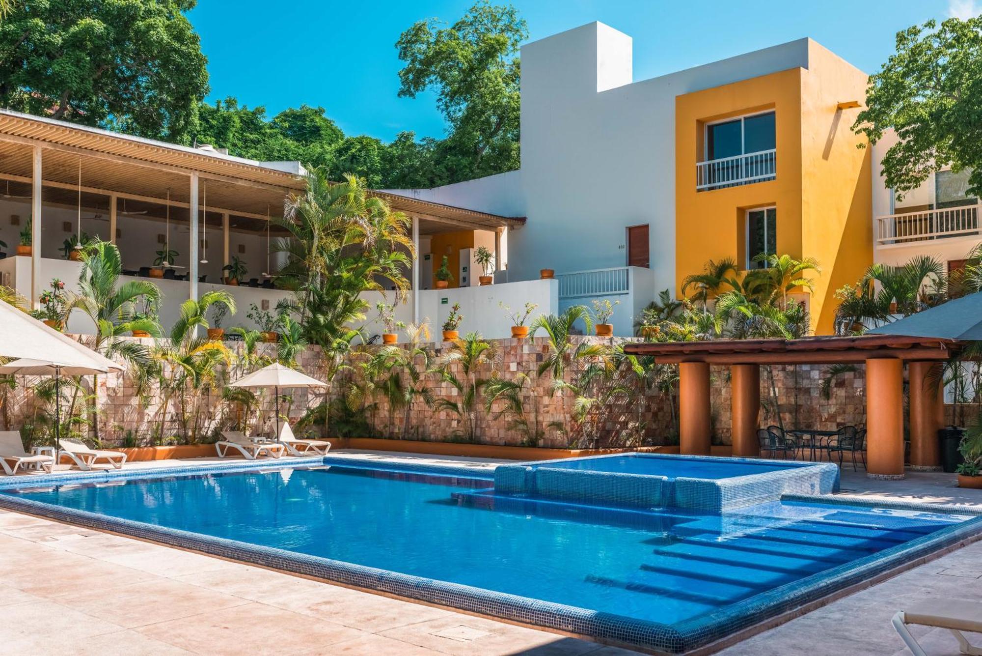 Hotel Ixzi Plus Ixtapa  Exteriér fotografie
